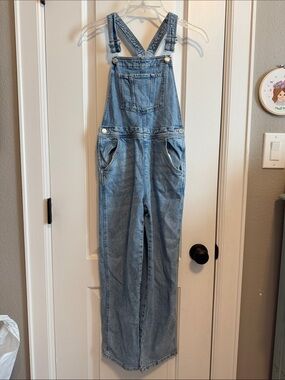 H&M Light Wash Denim Overalls with Contrast Stitching